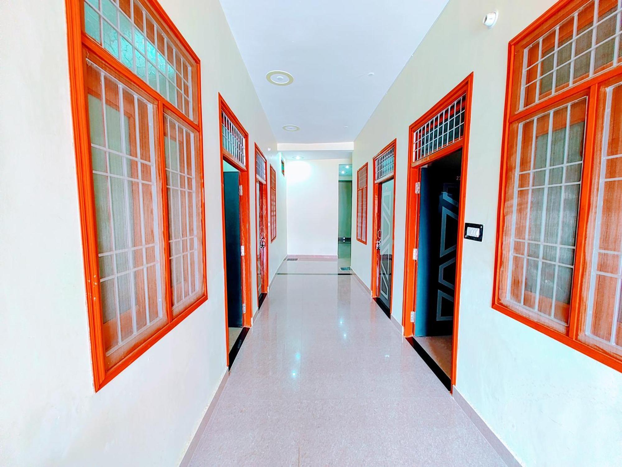 Hotel Raghukul Ayodhya المظهر الخارجي الصورة