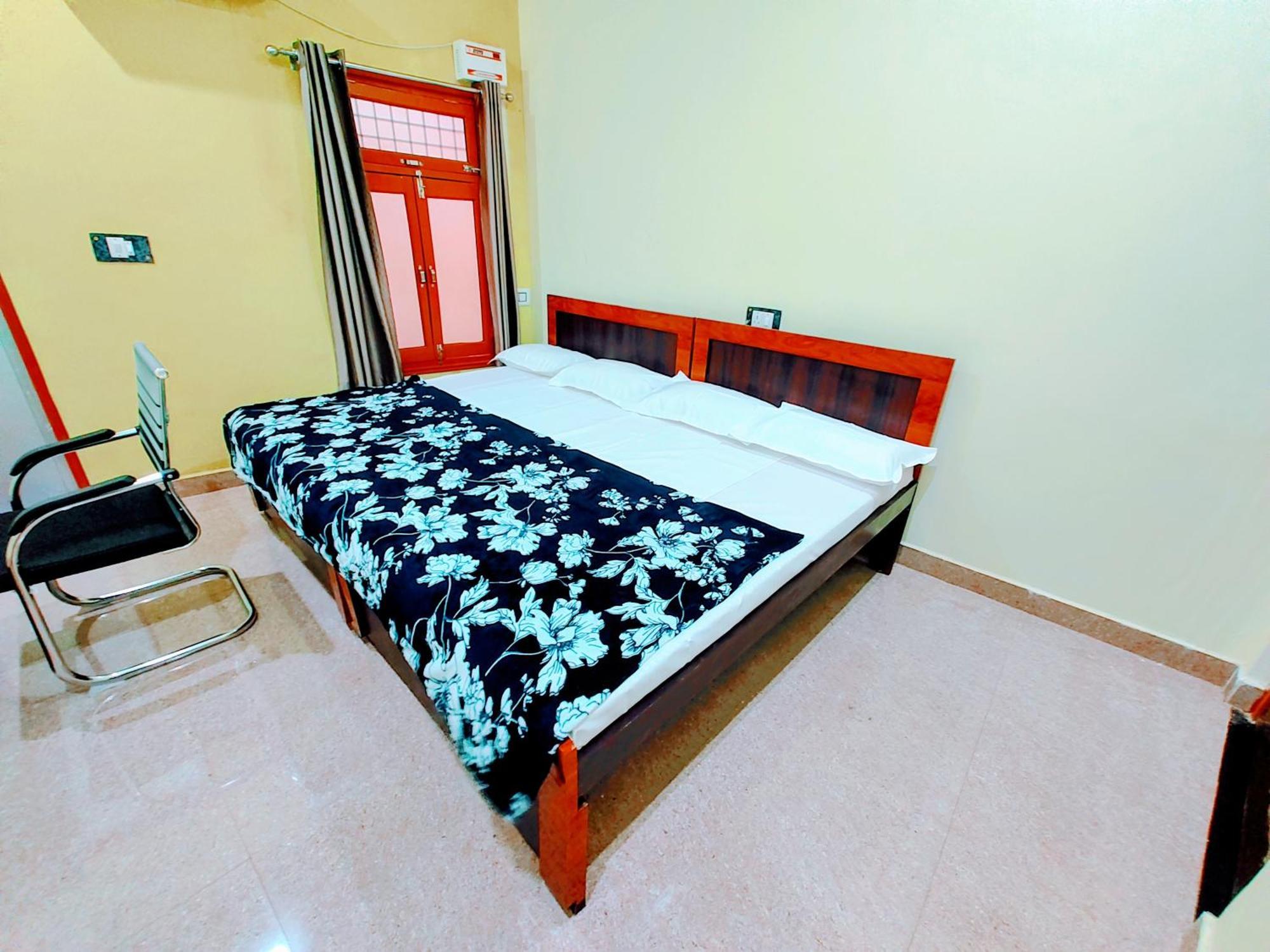 Hotel Raghukul Ayodhya المظهر الخارجي الصورة