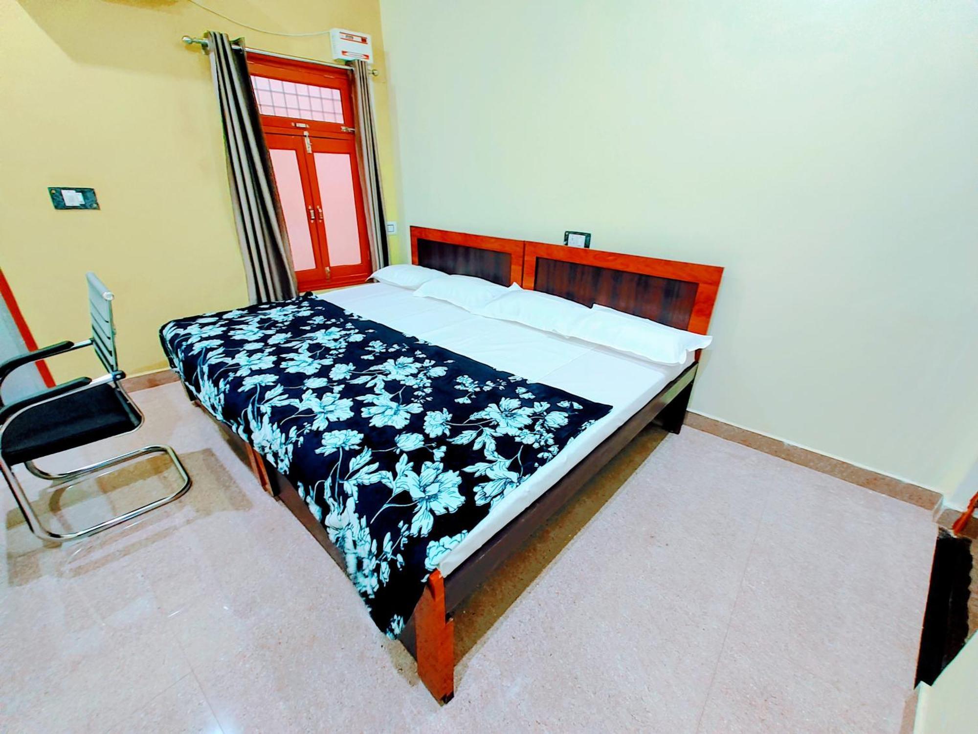 Hotel Raghukul Ayodhya المظهر الخارجي الصورة