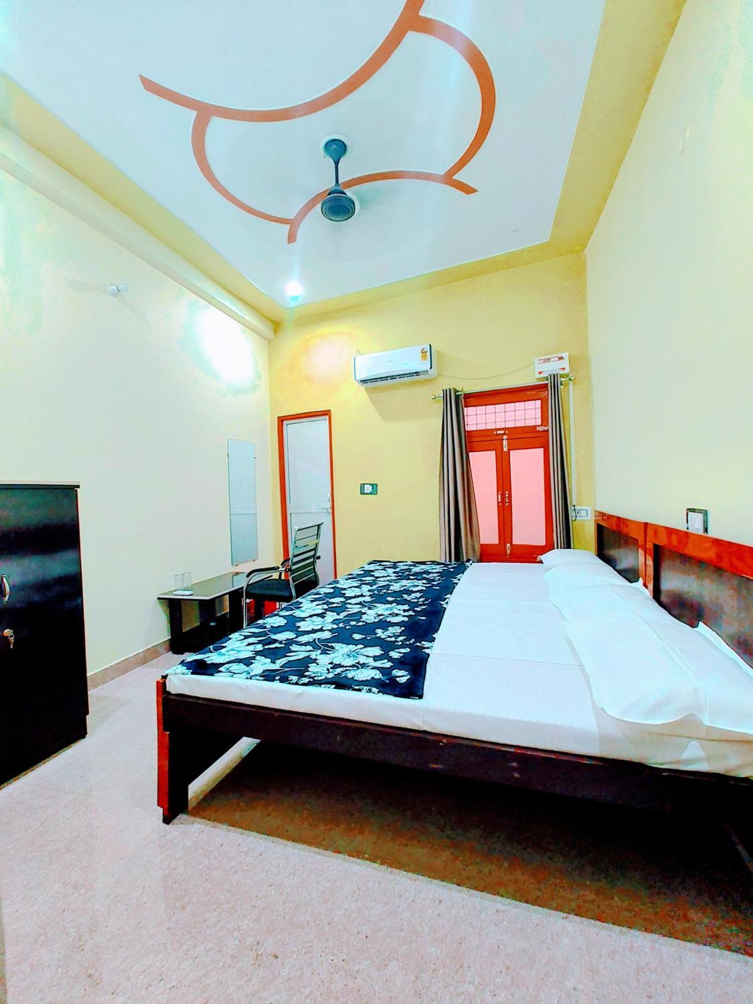 Hotel Raghukul Ayodhya المظهر الخارجي الصورة