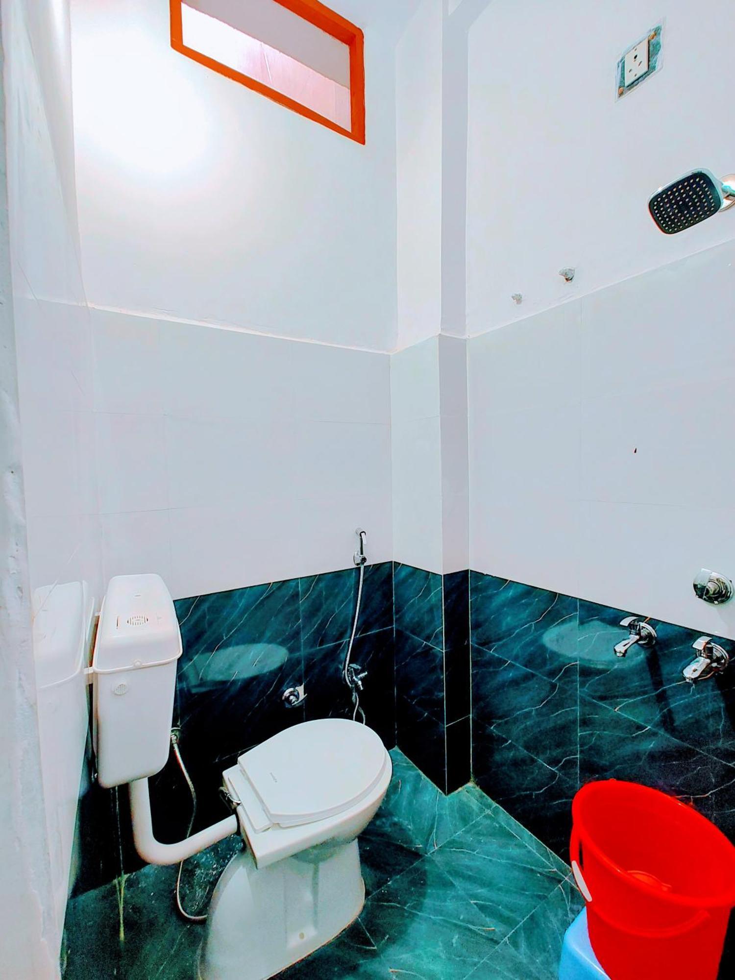 Hotel Raghukul Ayodhya المظهر الخارجي الصورة
